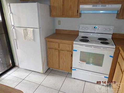 3rd image of 20250 NE 3rd Ct APT 7