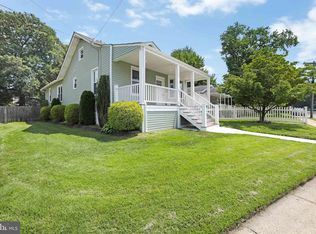 203 N Forklanding Rd, Maple Shade, NJ 08052