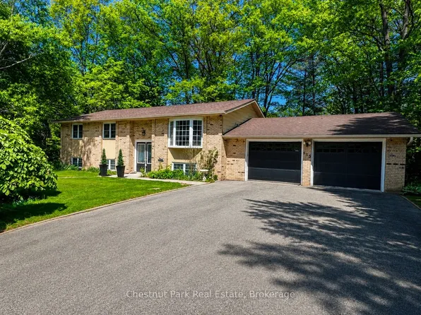 135 Christopher Ave, Wasaga Beach, ON L9Z 1S4