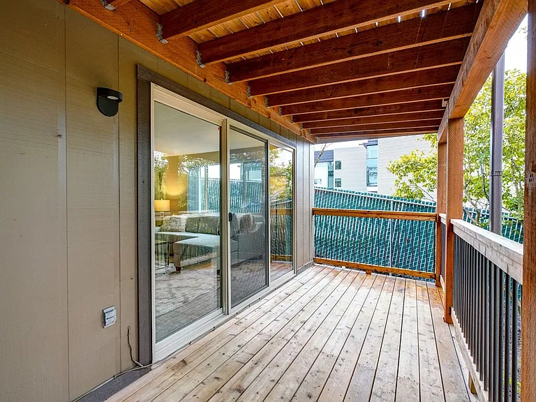 Upland Terrace — Photo 30