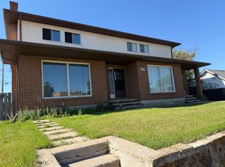 635 3rd Ave W, Drumheller, AB T0J0Y3