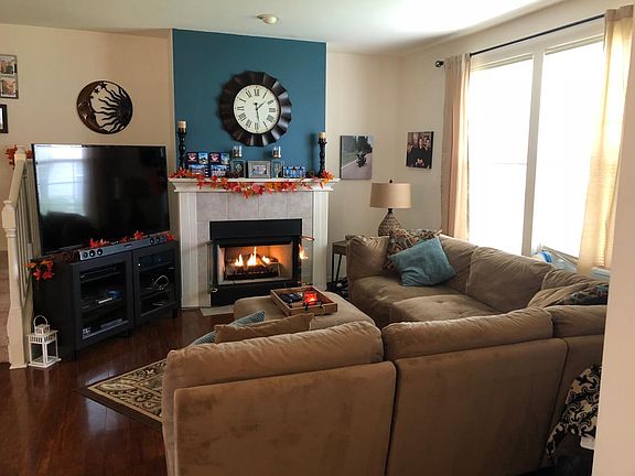 4th image of 22749 NE 4th Pl
