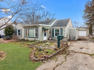 401 Glendale Rd, Loves Park, IL 61111