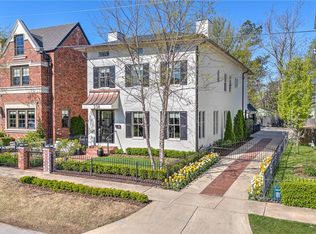 238 SW D St, Bentonville, AR 72712