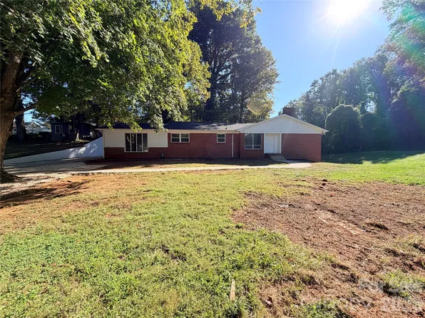 113 Ann St, Morganton, NC 28655