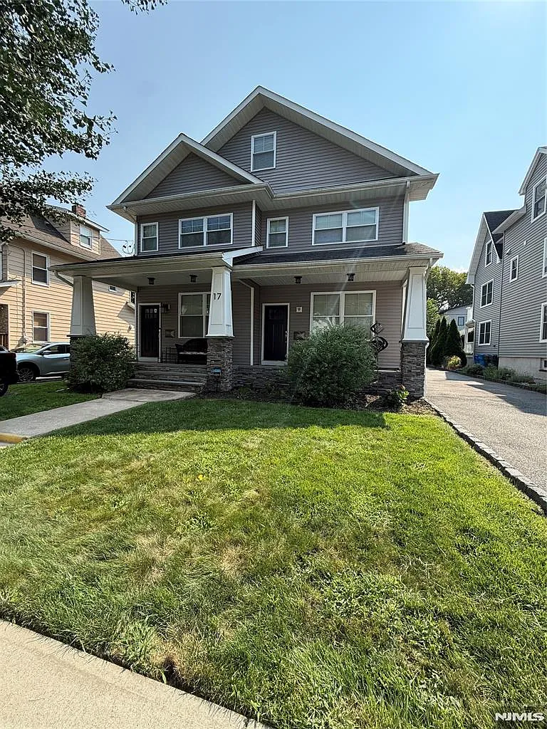 2 bed, $3,300 — Photo 2