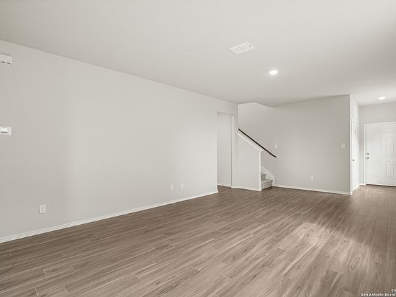 3rd image of 4963 Sandstone Way