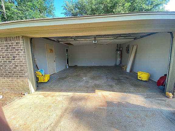 5th image of 1005 Blue Quail Dr