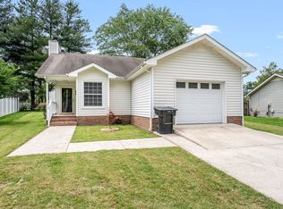 205 Blue Lake Dr, Tullahoma, TN 37388