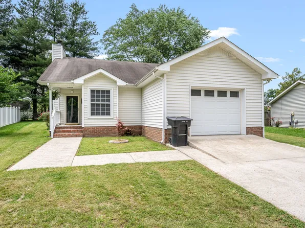 205 Blue Lake Dr, Tullahoma, TN 37388