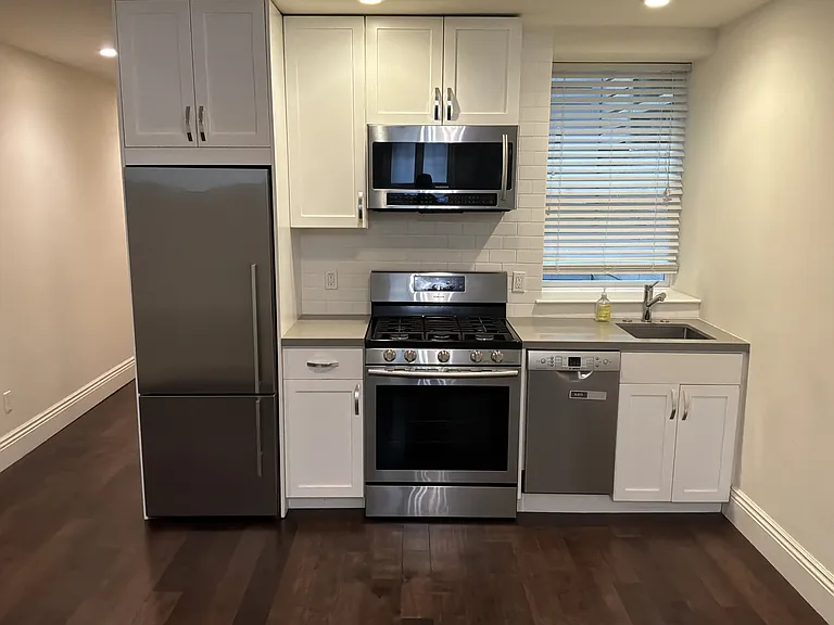 1674 Filbert St — Photo 12