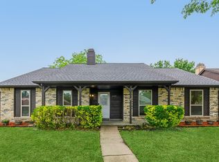 6109 Scenic Dr, Rowlett, TX 75088