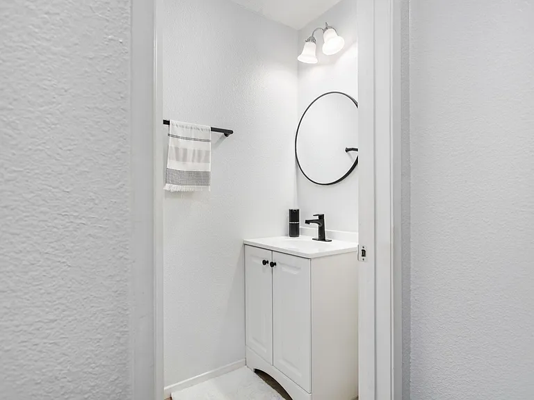 1633 Paseo Aurora — Photo 28