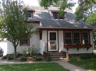 608 10th St N, Mount Lake, MN 56159