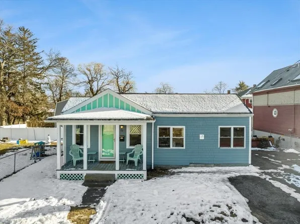 92 Bayview Ave, Swansea, MA 02777
