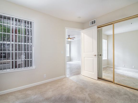5th image of 732 E Evelyn Ave #6618