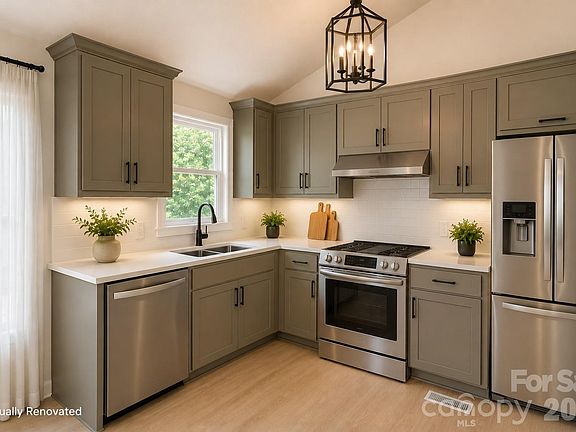 3rd image of 131 Santa Barbara Ct