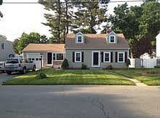 15 Greenlake Dr, Smithfield, RI 02828