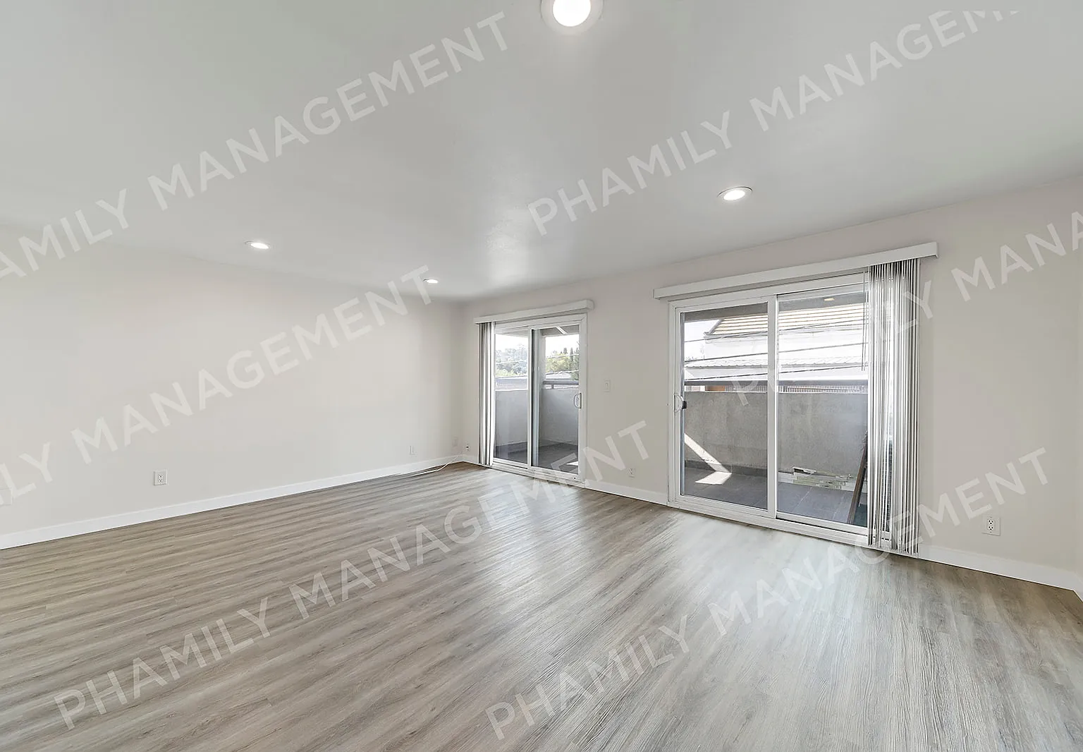 6414 York Blvd — Photo 1