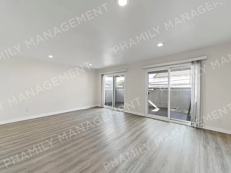6414 York Blvd #D — Photo 1