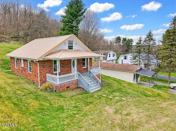 1927 Fincastle Tpke, Tazewell, VA 24651