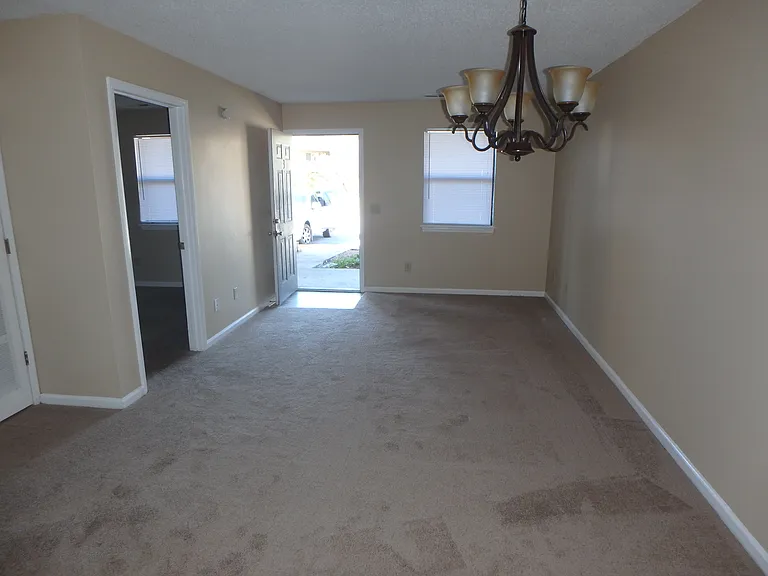 704-1 Patton Cir #9 — Photo 3