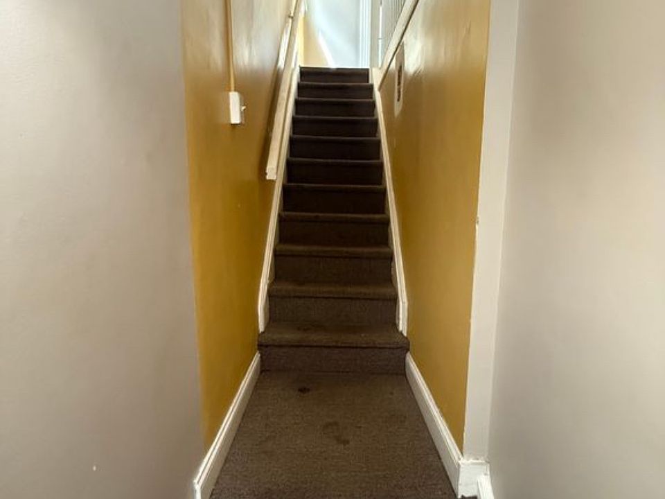 1st image of 105 Pilgrim Pl Floor 2