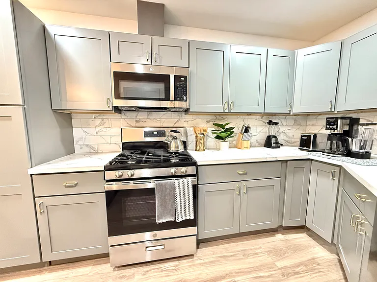 3229 S Sherbourne Dr — Photo 21