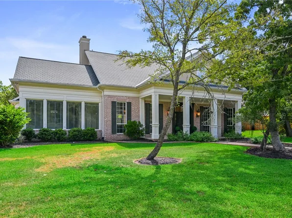 9307 Lake Forest Ct S, College Station, TX 77845