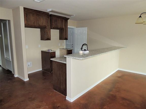 2nd image of 2603 Hillcrest Ave