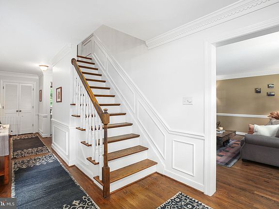 4th image of 610 Fagan Dr