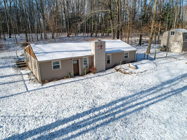 4139 Flint River Rd, Columbiaville, MI 48421