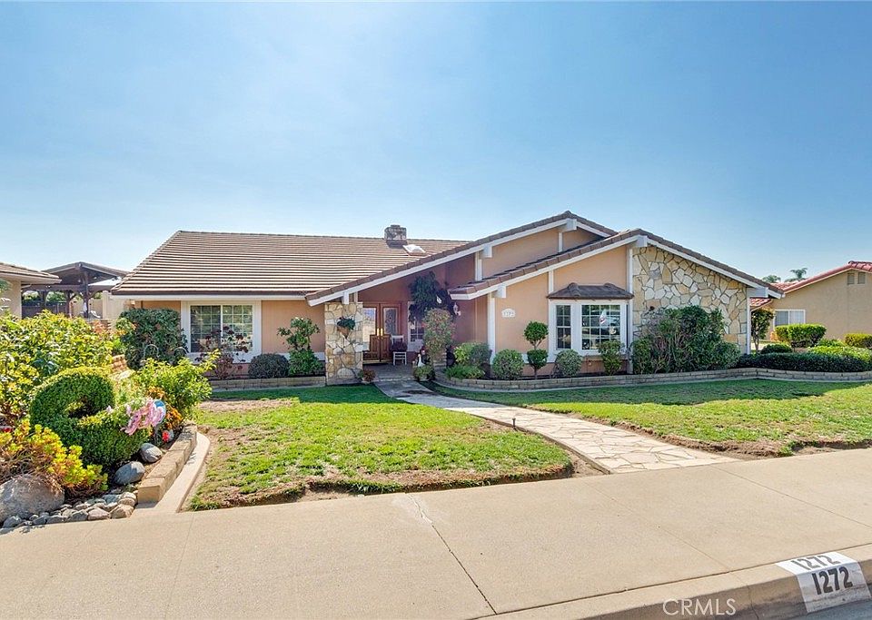 1st image of 1272 E Palm Dr