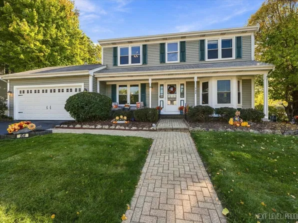 904 Campbell Ct, Batavia, IL 60510