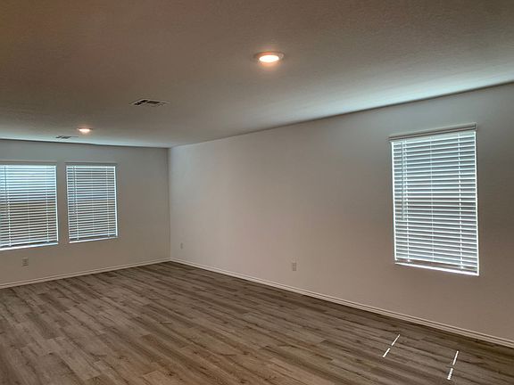 4th image of 422 Fairy Duster Dr