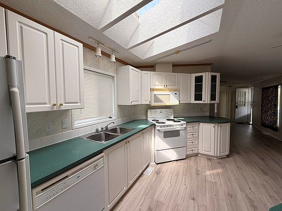 4th image of 5575 Mason Rd #8