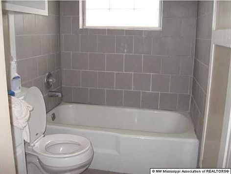 5th image of 170 Shadowlane Dr