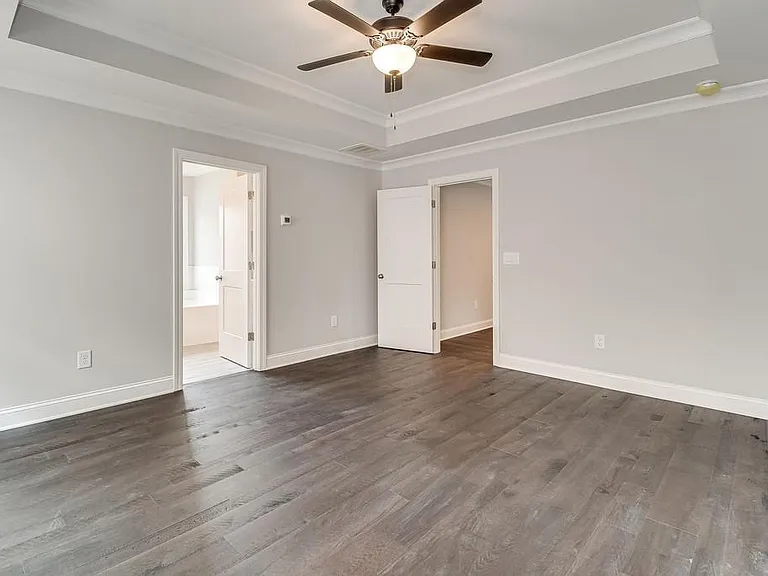 35 Sudderth St — Photo 9