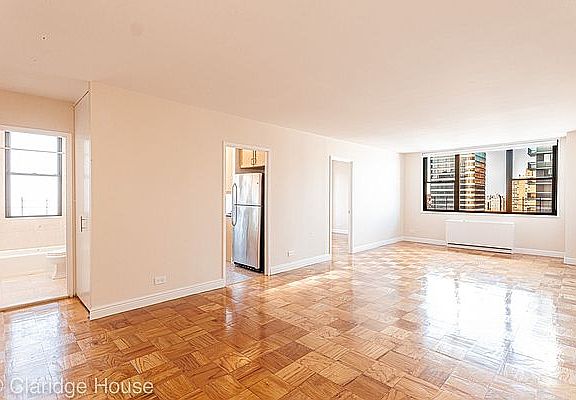 4th image of 201 E 87th St APT 15J