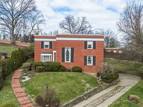 2nd image of 126 W Lyndhurst Dr
