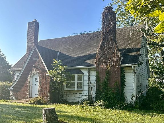 5th image of 463 Beissinger Rd