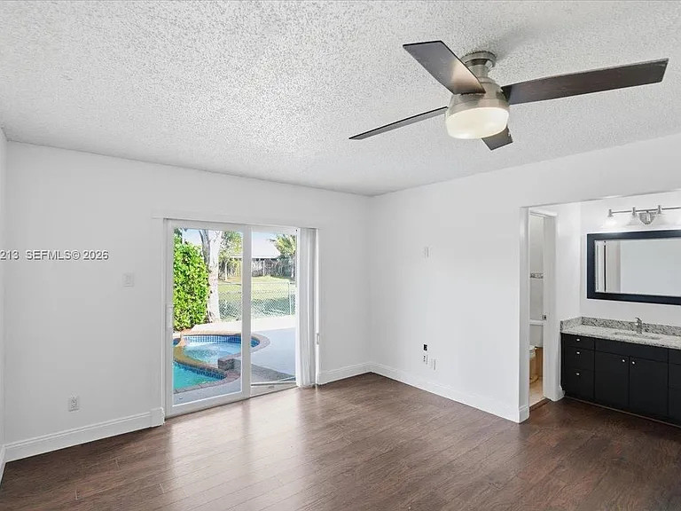 9349 NW 47th St — Photo 26