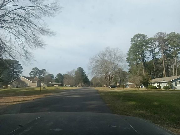 5th image of 545 Berg Ave