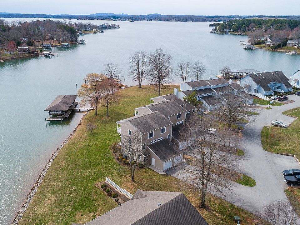 1st image of 212 Blarney Stone Ct