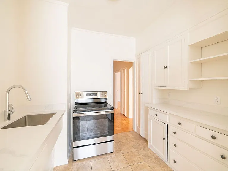 633 Cleveland St — Photo 7