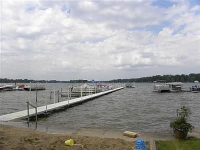3rd image of 50260 Crescent Dr