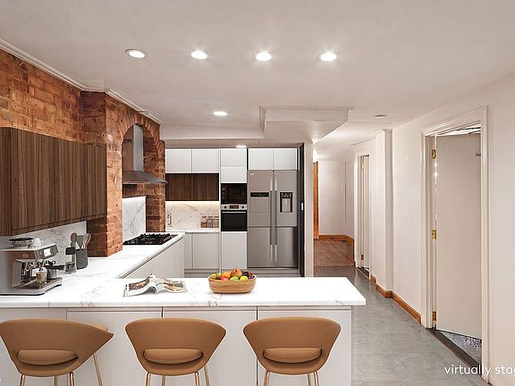 5th image of 239 W 13th St