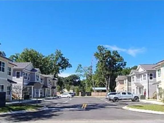 3rd image of 8431 Caminitti Ln #31