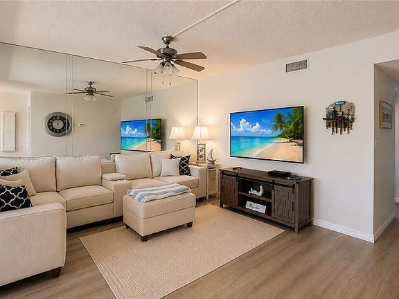 5th image of 7430 Lake Breeze Dr APT 311