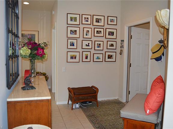 2nd image of 8247 Parkstone Pl #6-208